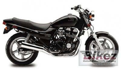 2002 Honda CB 750 Nighthawk photo